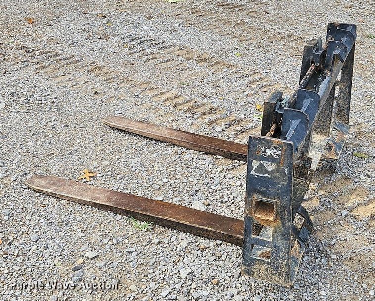 image for item OJ9792 2022 John Deere 317G tracked skid steer loader