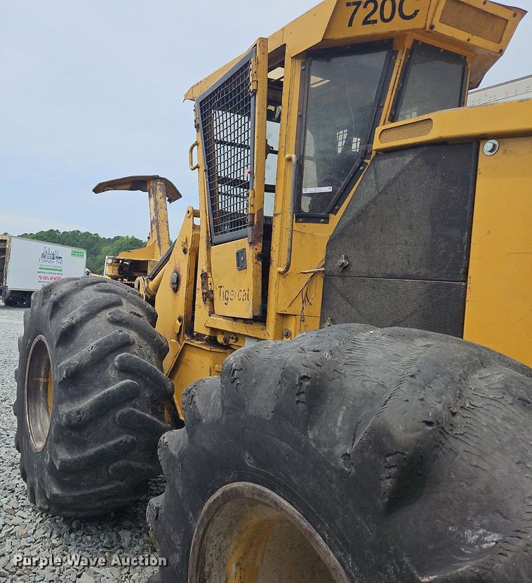 image for item OJ9793 2002 Tigercat 720C feller buncher