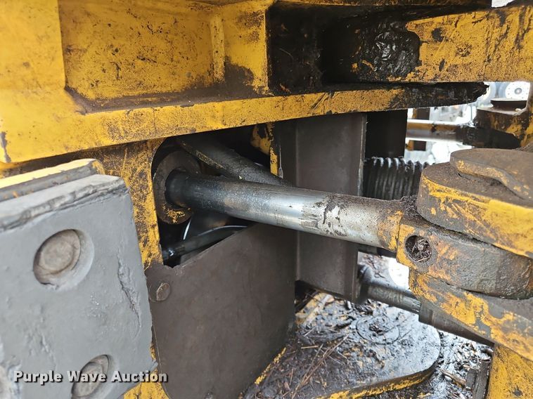 image for item OJ9793 2002 Tigercat 720C feller buncher