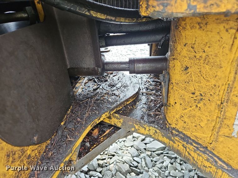 image for item OJ9793 2002 Tigercat 720C feller buncher