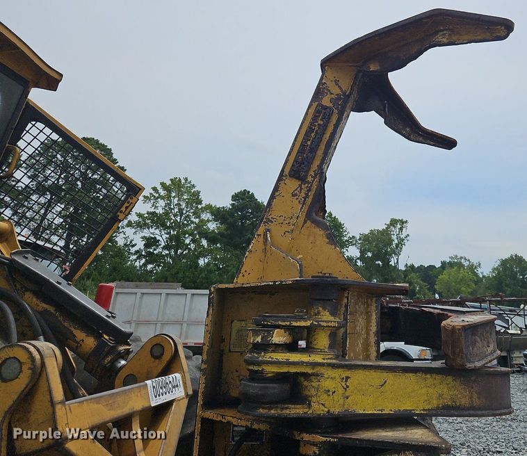 image for item OJ9793 2002 Tigercat 720C feller buncher