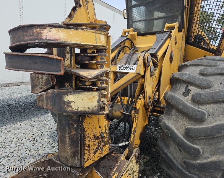 image for item OJ9793 2002 Tigercat 720C feller buncher