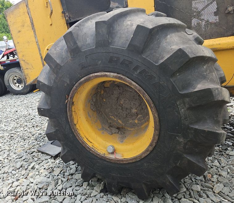 image for item OJ9793 2002 Tigercat 720C feller buncher