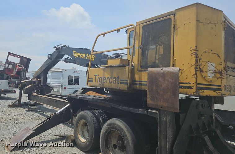 image for item OJ9794 Tigercat  240B log loader