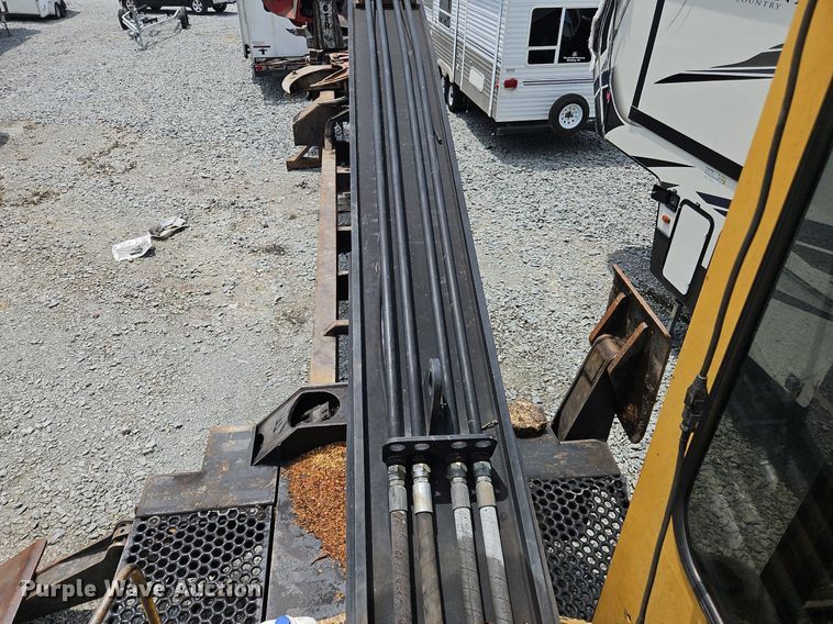 image for item OJ9794 Tigercat  240B log loader