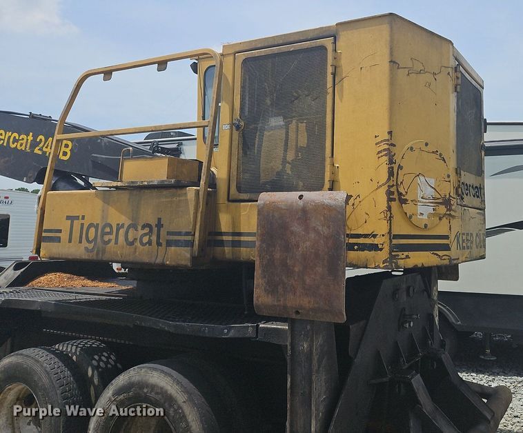 image for item OJ9794 Tigercat  240B log loader