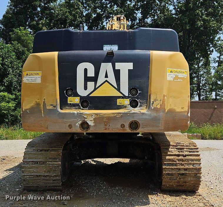 image for item OJ9799 2018 Caterpillar  349FL excavator