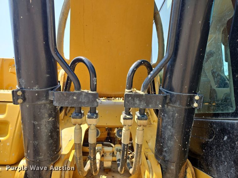 image for item OJ9799 2018 Caterpillar  349FL excavator