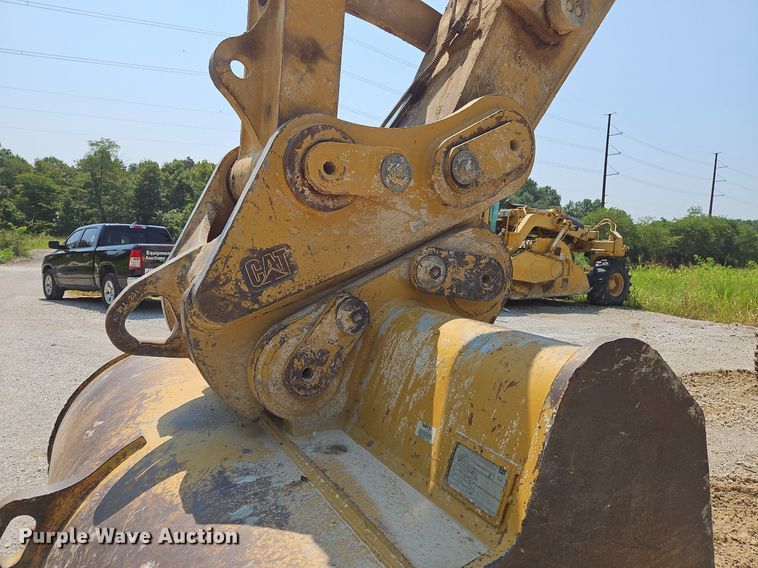 image for item OJ9799 2018 Caterpillar  349FL excavator