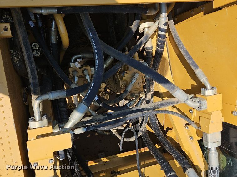 image for item OJ9799 2018 Caterpillar  349FL excavator