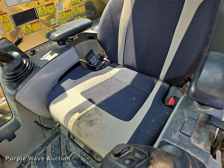 image for item OJ9799 2018 Caterpillar  349FL excavator