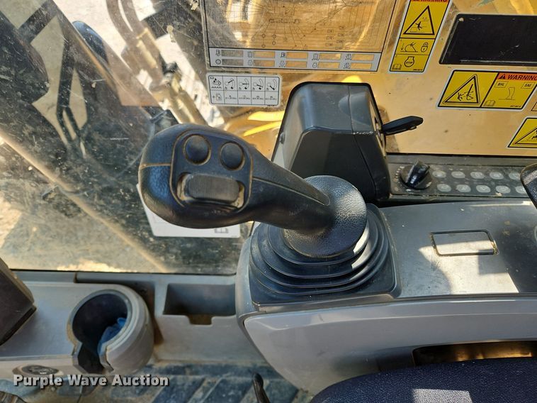 image for item OJ9799 2018 Caterpillar  349FL excavator