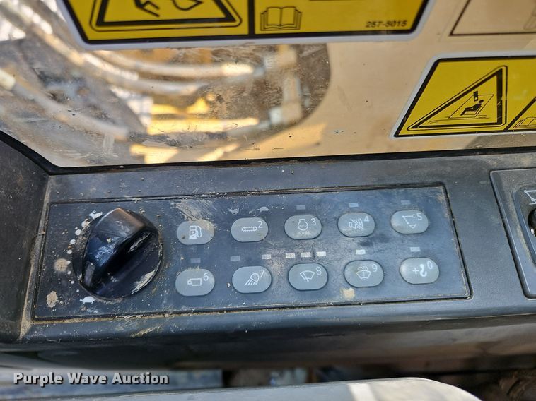 image for item OJ9799 2018 Caterpillar  349FL excavator