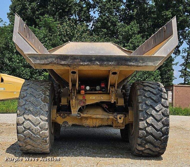 image for item OJ9800 2015 Caterpillar  745C haul truck