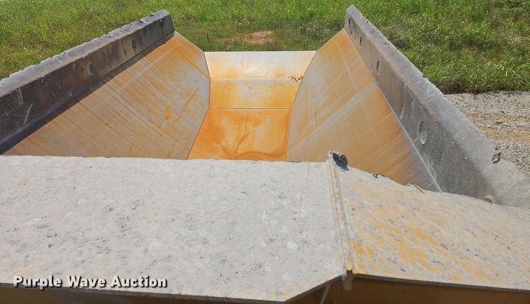 image for item OJ9800 2015 Caterpillar  745C haul truck