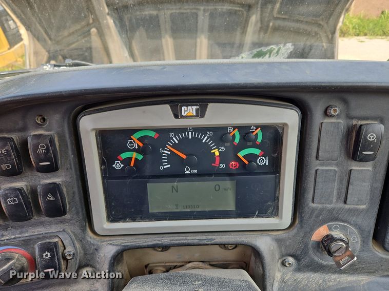 image for item OJ9800 2015 Caterpillar  745C haul truck