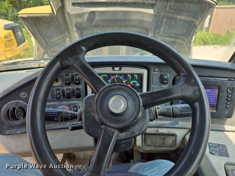 image for item OJ9800 2015 Caterpillar  745C haul truck