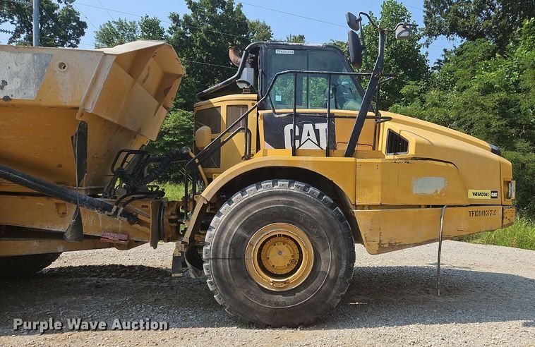 image for item OJ9801 2015 Caterpillar  745C haul truck