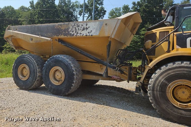 image for item OJ9801 2015 Caterpillar  745C haul truck