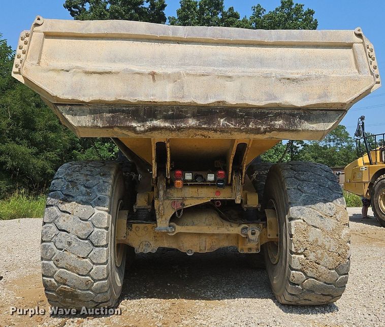 image for item OJ9801 2015 Caterpillar  745C haul truck