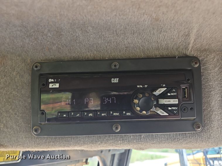 image for item OJ9801 2015 Caterpillar  745C haul truck