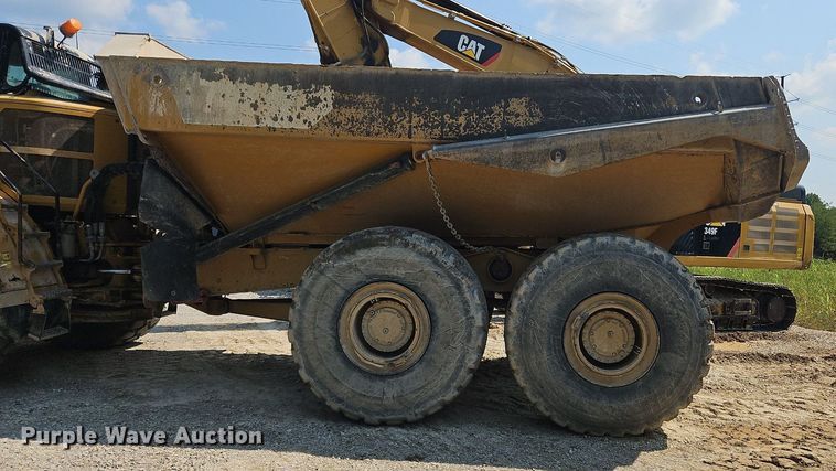 image for item OJ9802 2015 Caterpillar  745C haul truck