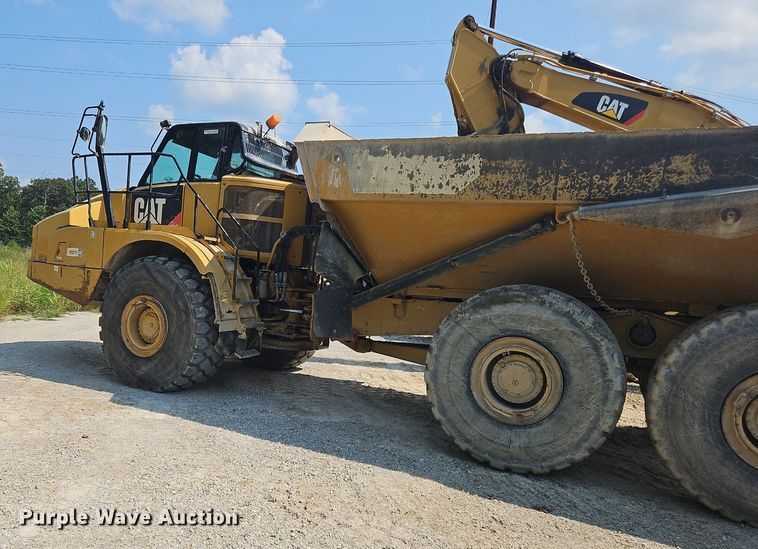 image for item OJ9802 2015 Caterpillar  745C haul truck