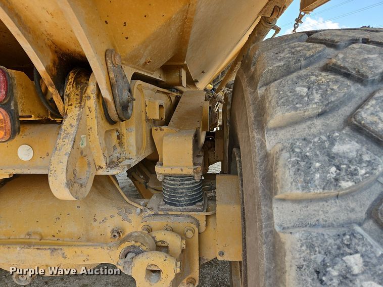 image for item OJ9802 2015 Caterpillar  745C haul truck