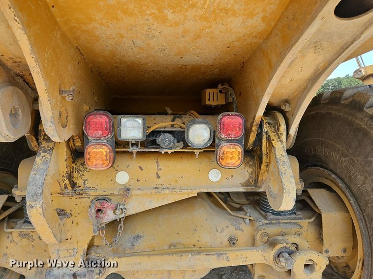 image for item OJ9802 2015 Caterpillar  745C haul truck