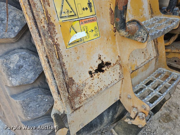 image for item OJ9802 2015 Caterpillar  745C haul truck