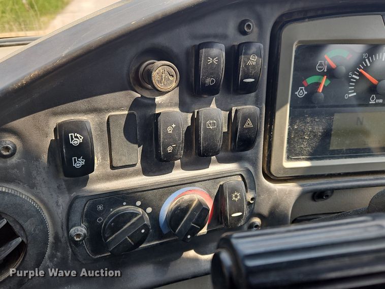 image for item OJ9802 2015 Caterpillar  745C haul truck