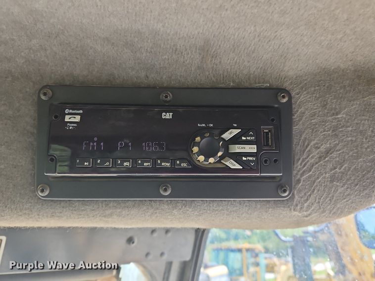 image for item OJ9802 2015 Caterpillar  745C haul truck