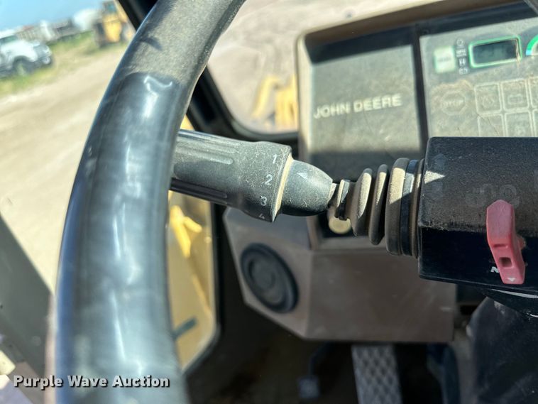 image for item OM9530 1994 John Deere 544G wheel loader