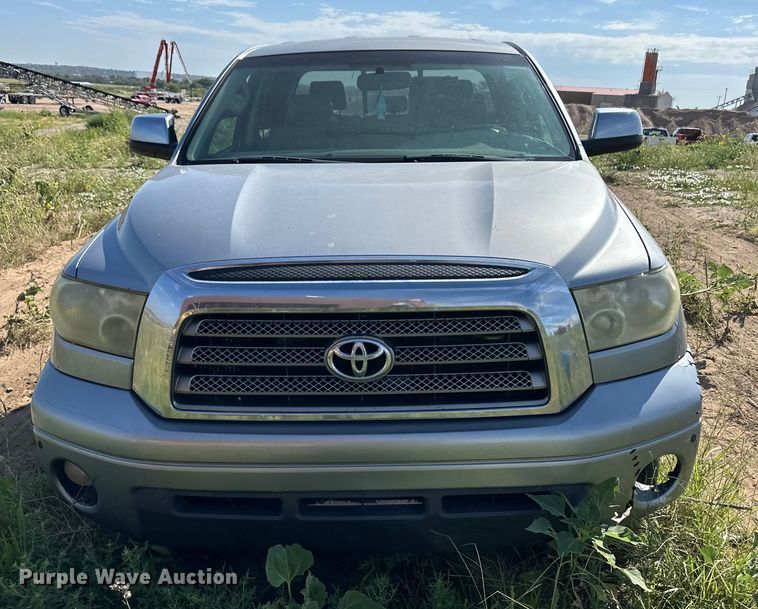 image for item OM9531 2007 Toyota Tundra Double Cab pickup truck