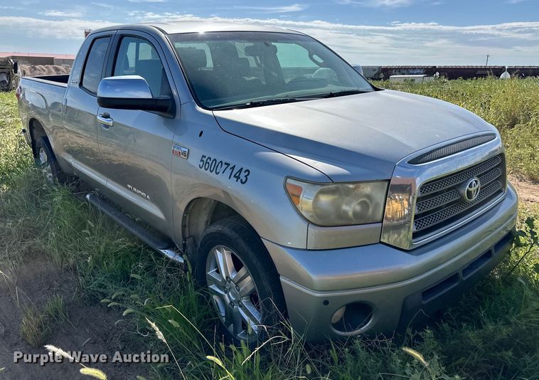 image for item OM9531 2007 Toyota Tundra Double Cab pickup truck