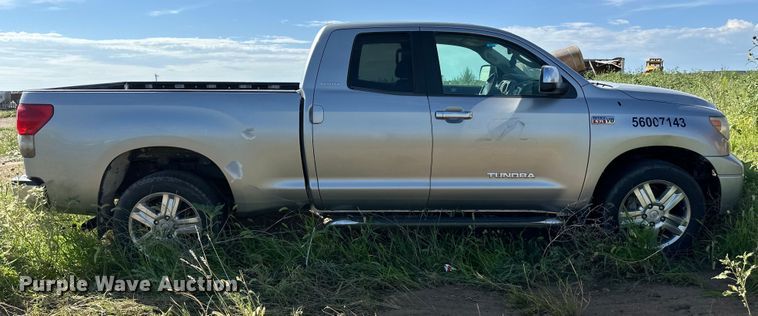 image for item OM9531 2007 Toyota Tundra Double Cab pickup truck