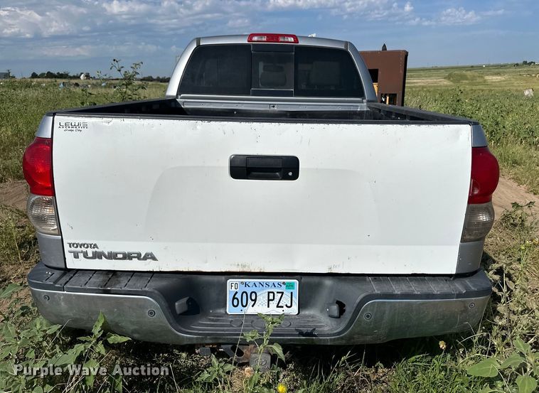 image for item OM9531 2007 Toyota Tundra Double Cab pickup truck