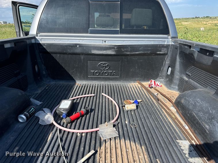 image for item OM9531 2007 Toyota Tundra Double Cab pickup truck