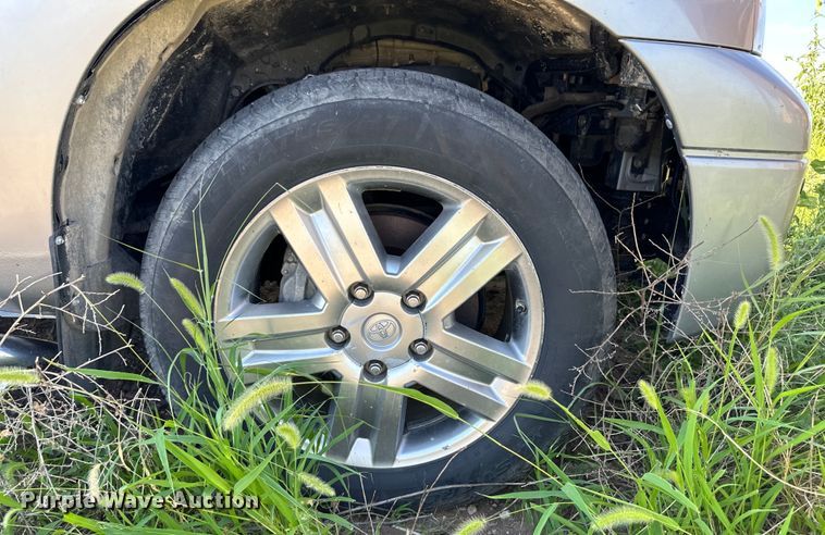 image for item OM9531 2007 Toyota Tundra Double Cab pickup truck