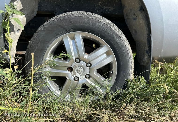 image for item OM9531 2007 Toyota Tundra Double Cab pickup truck