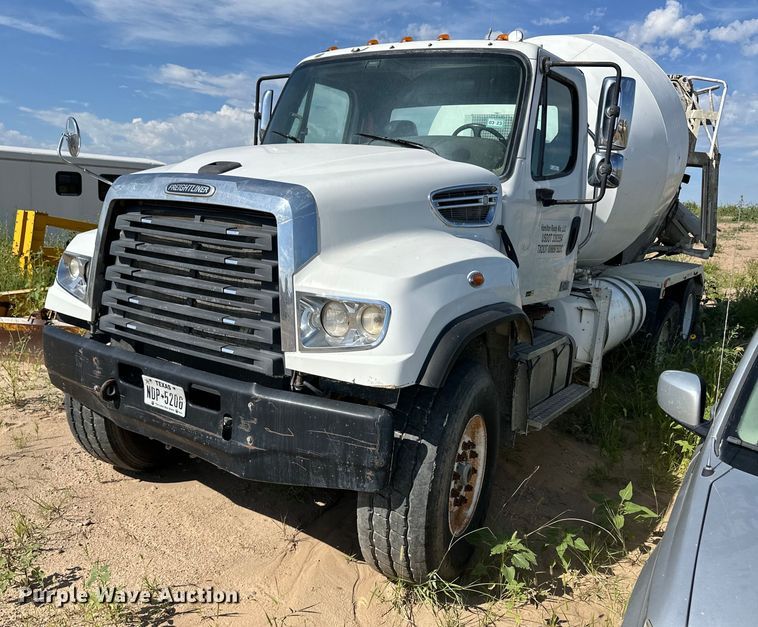 image for item OM9532 2012 Freightliner 114SD ready mix truck