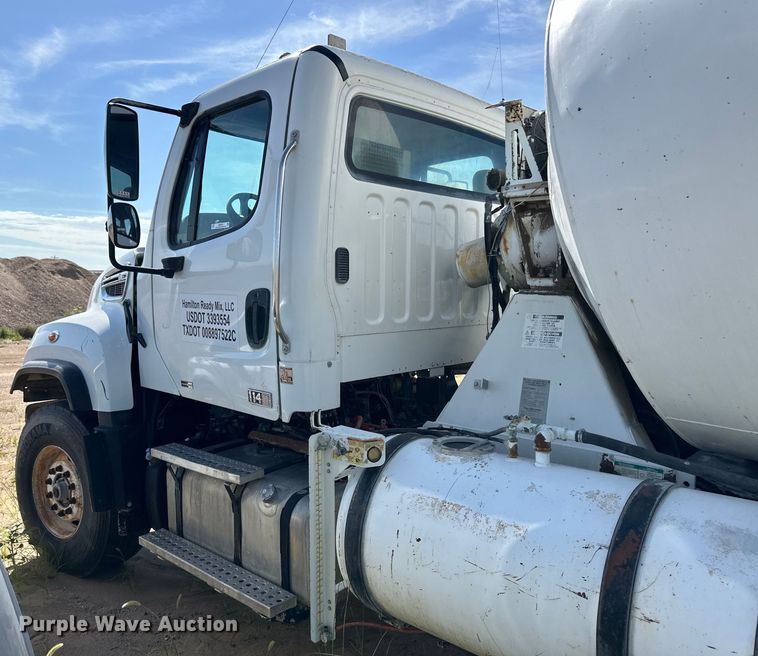 image for item OM9532 2012 Freightliner 114SD ready mix truck