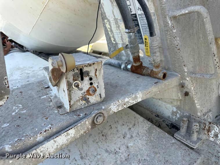 image for item OM9532 2012 Freightliner 114SD ready mix truck