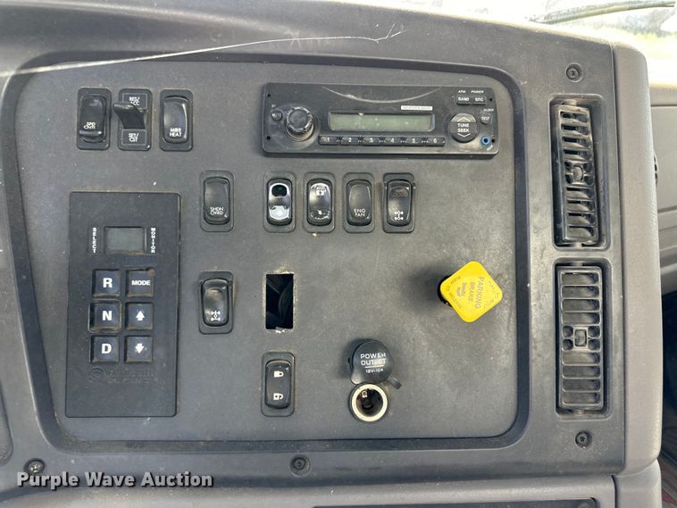 image for item OM9532 2012 Freightliner 114SD ready mix truck