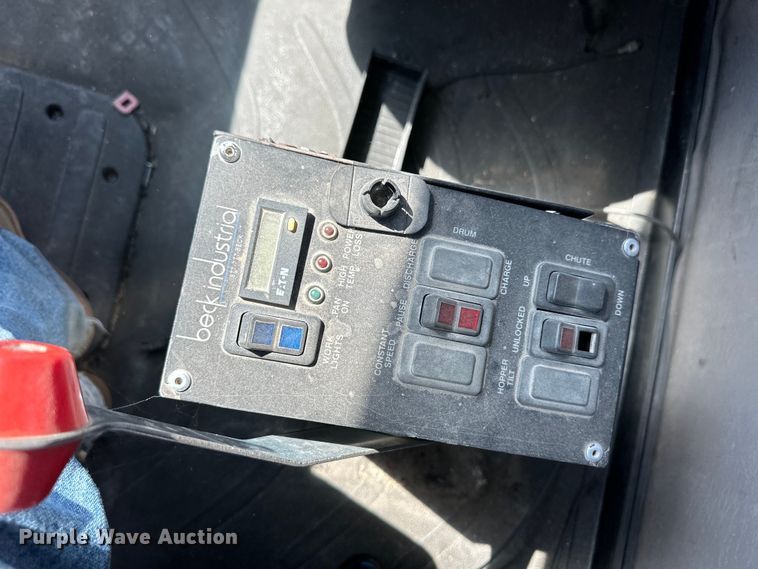 image for item OM9532 2012 Freightliner 114SD ready mix truck