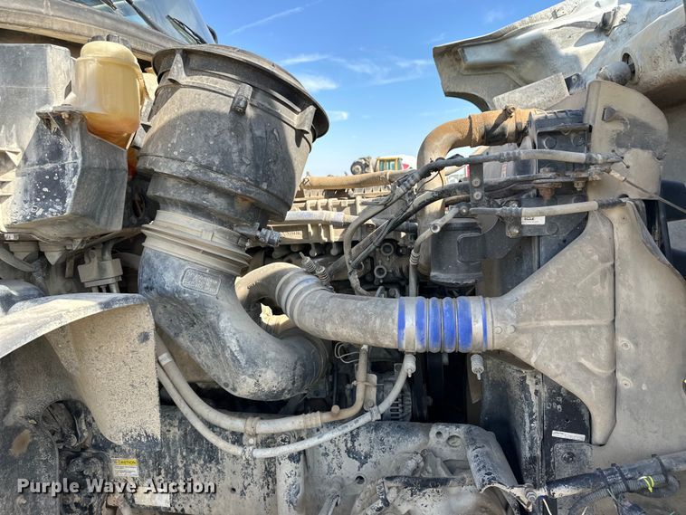 image for item OM9532 2012 Freightliner 114SD ready mix truck