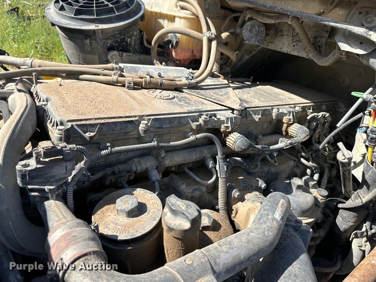 image for item OM9532 2012 Freightliner 114SD ready mix truck