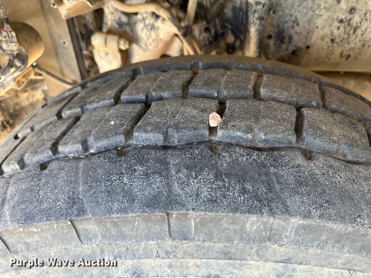 image for item OM9532 2012 Freightliner 114SD ready mix truck