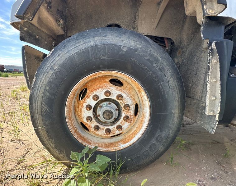 image for item OM9532 2012 Freightliner 114SD ready mix truck