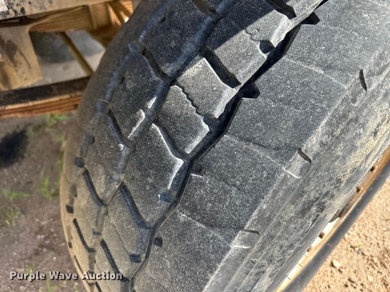 image for item OM9532 2012 Freightliner 114SD ready mix truck